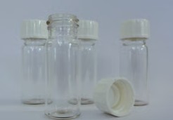 VIAL VIDRIO 20 ML 50X27 MM C/TAPON PE (100)